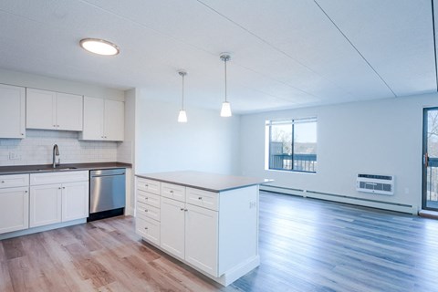 Floor plan for 2 beds, 1.5 baths, 848 sqft